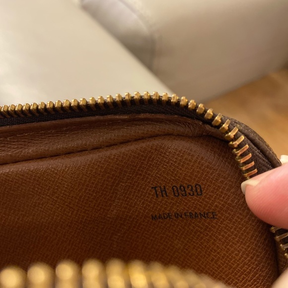 Authentic Louis Vuitton Marly Dragonne - Picture 5 of 8